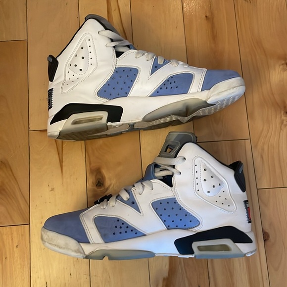 Air Jordan 6 UNC - Picture 3 of 6